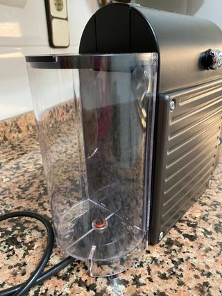 Cafetera Nespresso Negra