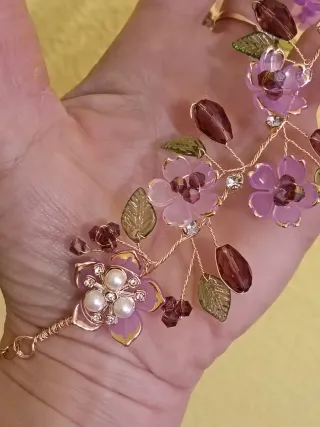 Collar gargantilla flores y hojas acero