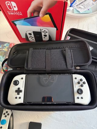 Nintendo Switch OLED Bianca + Giochi e accessori