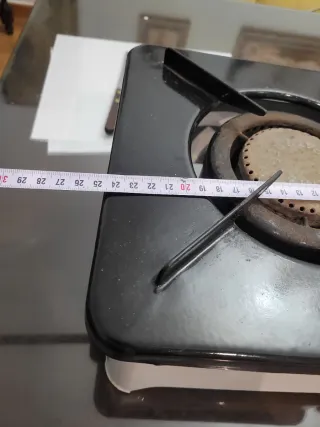 Antiguo hornillo de petroleo de laboratorio