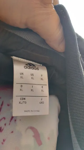 Abrigo Adidas Negro del Real Oviedo