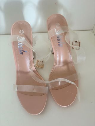 Sandalias tacón transparente beige