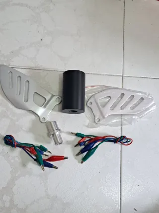 Kit Reposapiés y Protectores Talón Moto