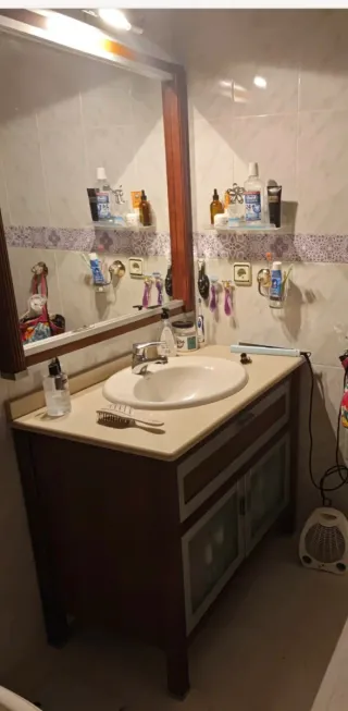Mueble de baño con espejo