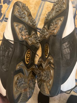Zapatos de golf AQL negros y blancos