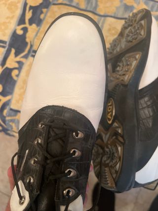 Zapatos de golf AQL negros y blancos