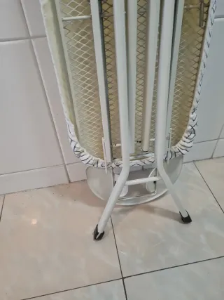 Tabla de planchar blanca