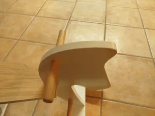 Caballito balancín de madera blanco