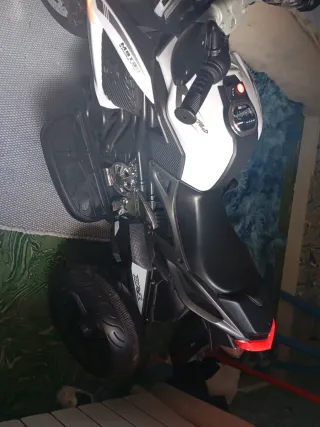 Moto infantil como nueva