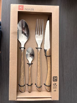 Set 24 cubiertos Nordik mango simil madera