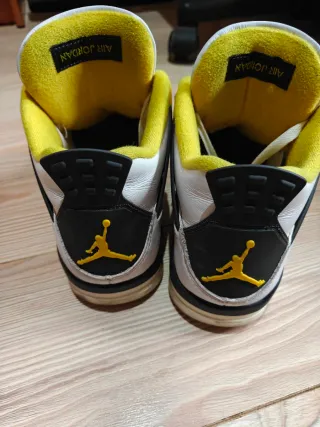 Jordan 4 Retro Blanco Amarillo