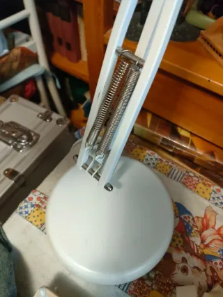 Lampada da scrivania bianca