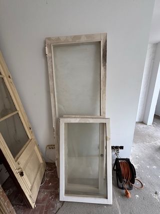 Puertas de madera con cristal antiguas