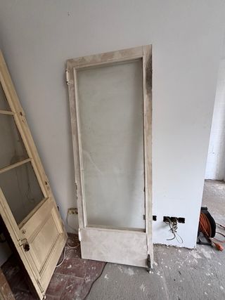 Puertas de madera con cristal antiguas