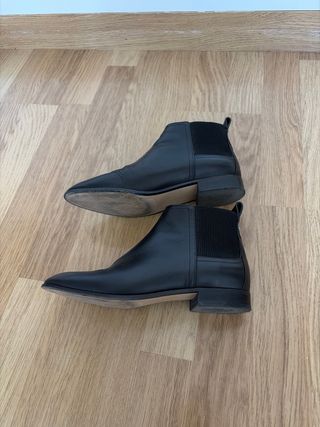 Botines de piel negros