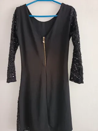 Vestido negro lentejuelas y encaje