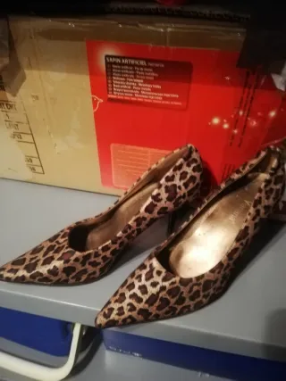 Zapatos de tacón leopardo talla 40