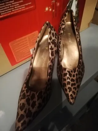 Zapatos de tacón leopardo talla 40