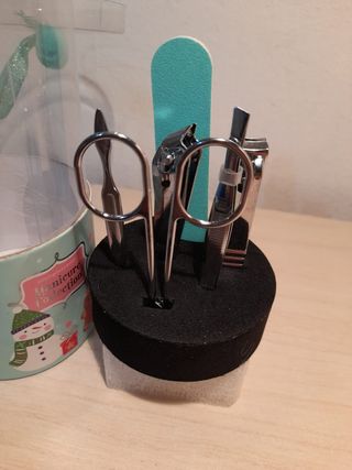 Set Manicure Simple Pleasures nuovo (6 pezzi)