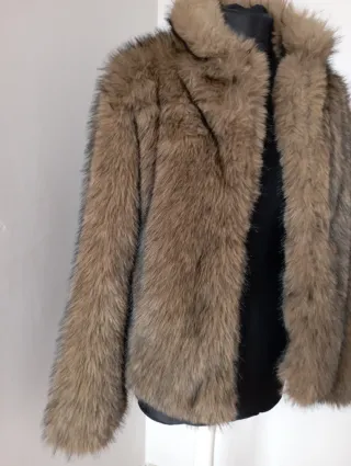 Chaqueta pelo sintético marrón