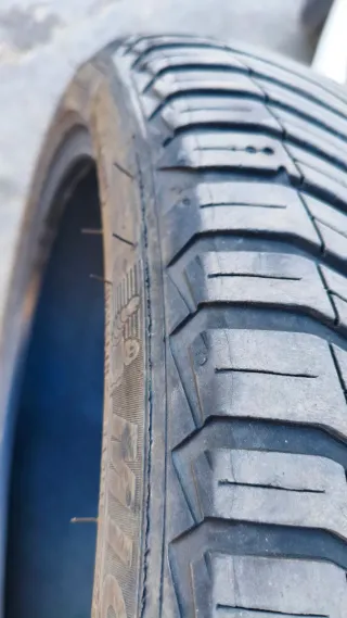 Michelin Crossclimate 2 225/40 R18 92Y