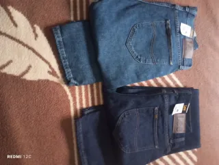Conjunto de dos Pantalones Vaqueros Lee caballero.