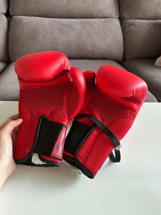 4 Guantes de Boxeo Rojos 10oz outshock
