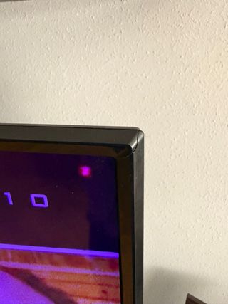 Televisor LG 50” más el soporte de pared.