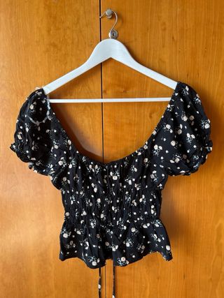 Top corto floral mujer