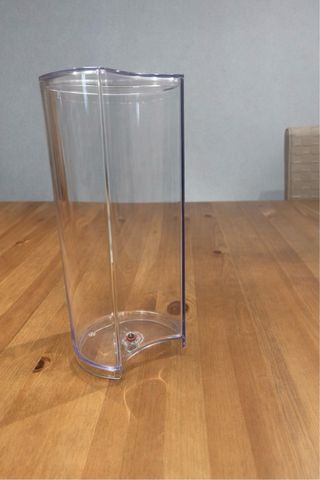 “Nespresso roja + porta cápsulas madera