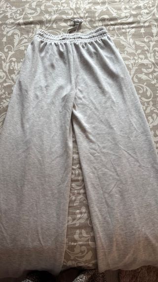 Pantalones anchos Bershka grises talla XS