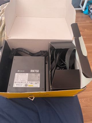 Corsair RM750 Fuente Alimentación 750W 80+ Gold