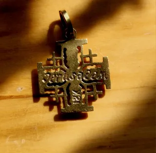 Colgante Cruz de Jerusalén 18k