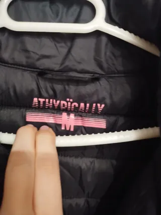 Chaqueta acolchada negra mujer