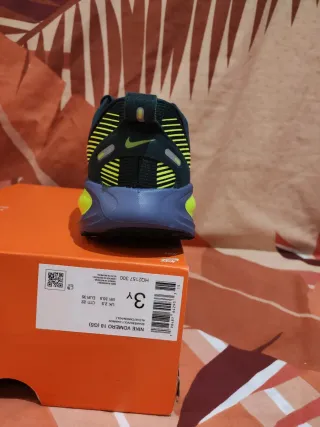 T35 Zapatillas Nike Vomero 18