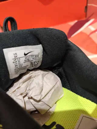 T35 Zapatillas Nike Vomero 18