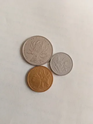 Lote 3 monedas chinas 1 Yuan y 5 Jiao