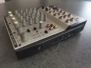Behringer Eurorack MX 602A Mixer Audio 6 Canali