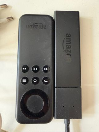 Amazon Fire TV Stick y Mando