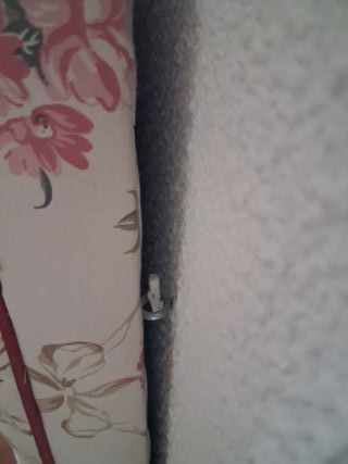 Cabecero tapizado floral + colchas