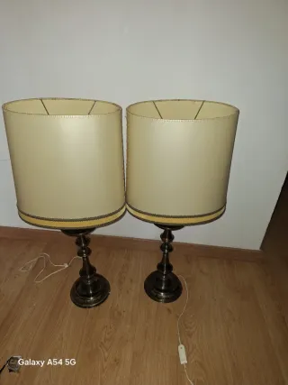 Coppia di lampade vintage in ottone