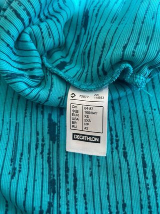 Camiseta Wed'ze cuello vuelto estampada