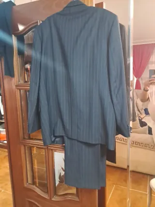 Traje de raya gris
