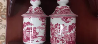 Juego de 2 Bomboneras de porcelana con diseño