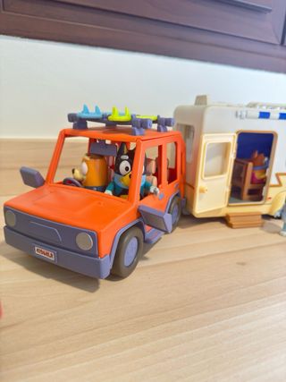 Bluey Camión de Basura y Caravana