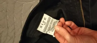 Pantalón pana Desigual Slim Fit negro