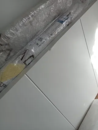 Puertas correderas blancas con moldura