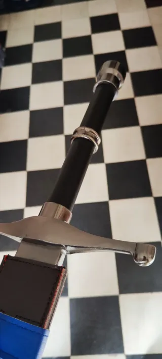 Espada de Trunks con Funda.