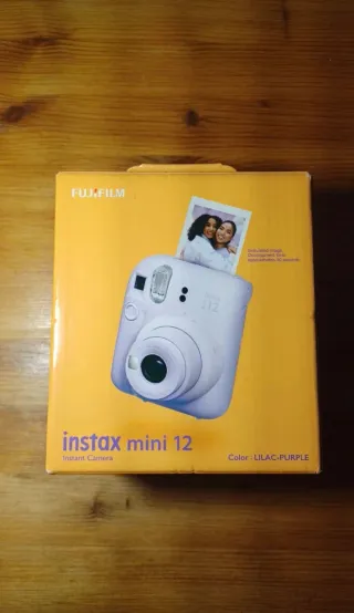 Cámara Fujifilm Instax Mini 12 Lila