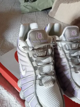 Zapatillas Nike Shox Mujer Morado Blanco